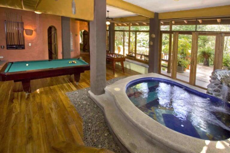 MA 01 - 10 Casa Brisas Game Room