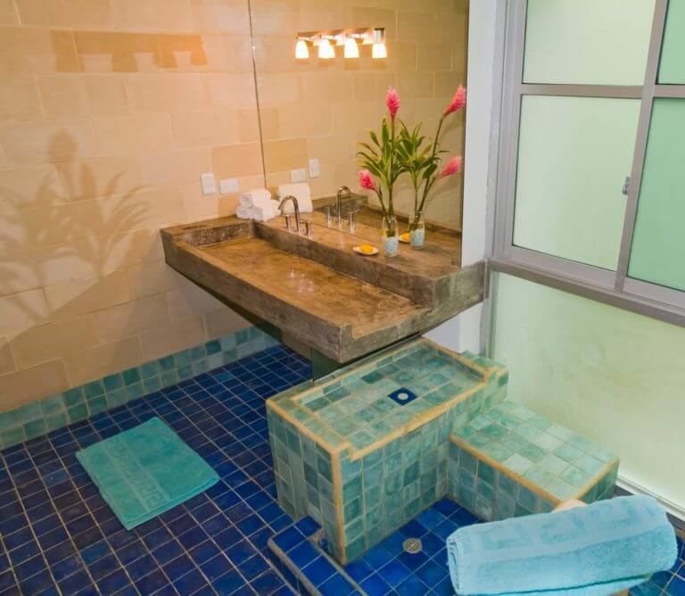 MA 05 - 31 Casa Fantastica Bathroom